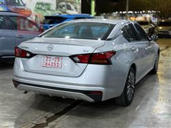 نیسان ئەلتیما